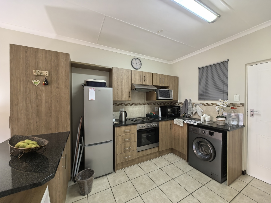 1 Bedroom Property for Sale in Olivedale Gauteng