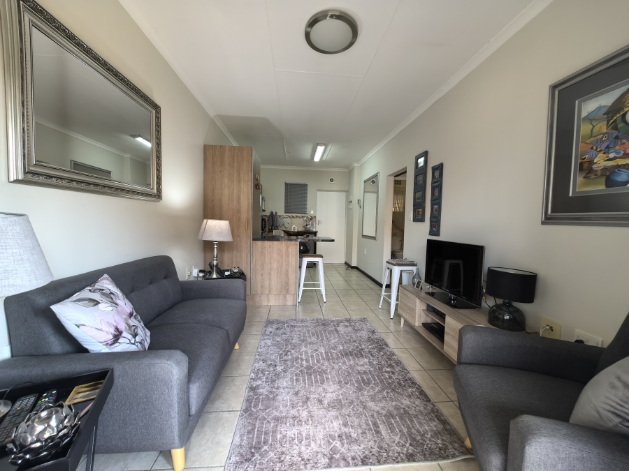 1 Bedroom Property for Sale in Olivedale Gauteng
