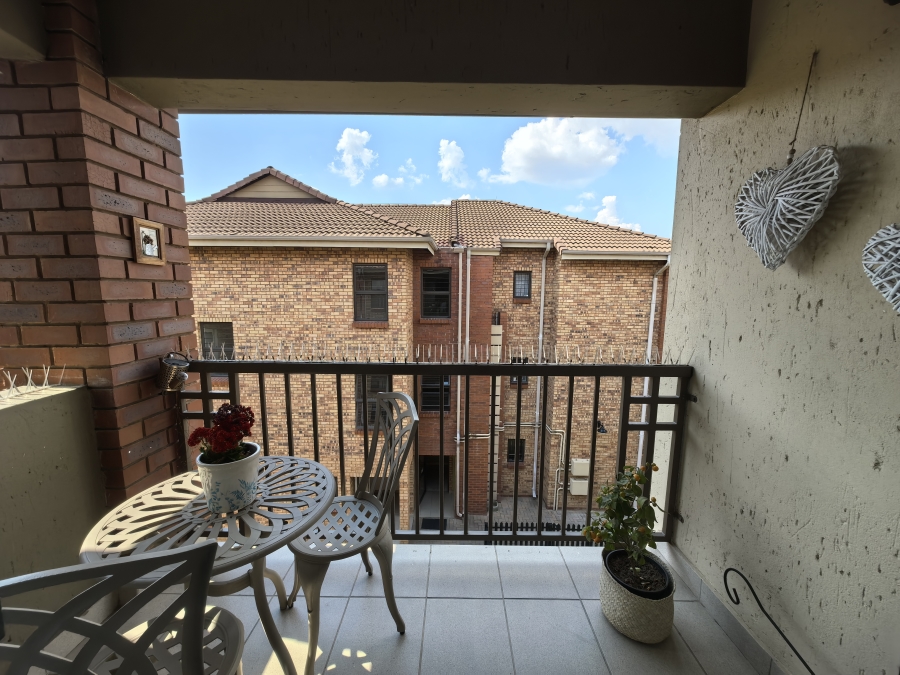 1 Bedroom Property for Sale in Olivedale Gauteng