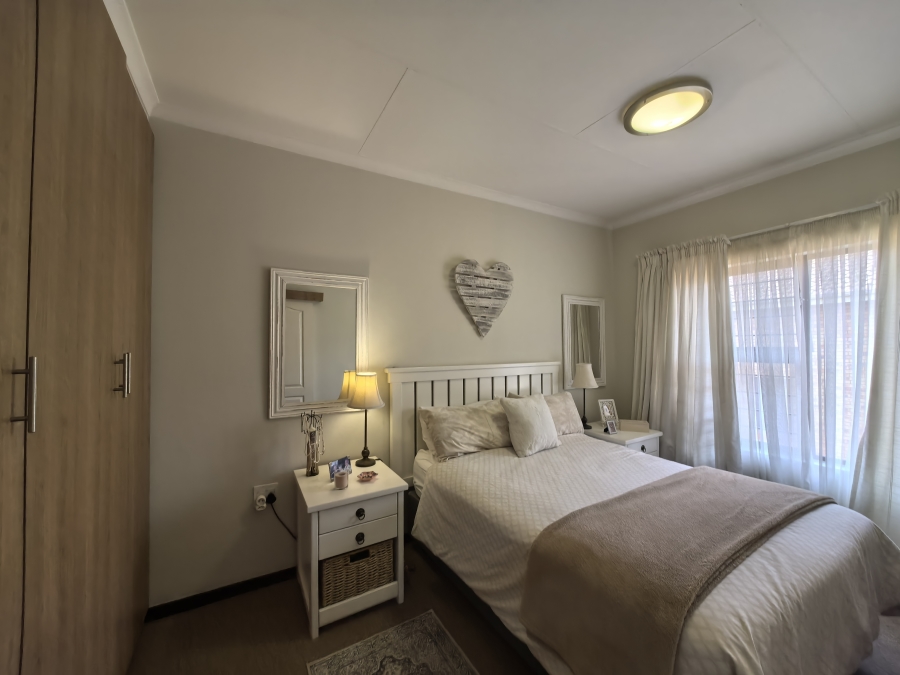 1 Bedroom Property for Sale in Olivedale Gauteng