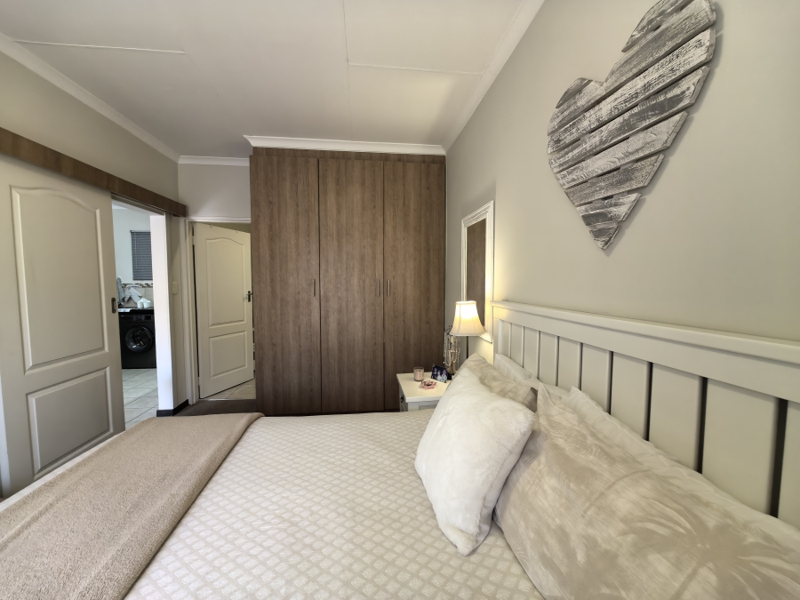 1 Bedroom Property for Sale in Olivedale Gauteng