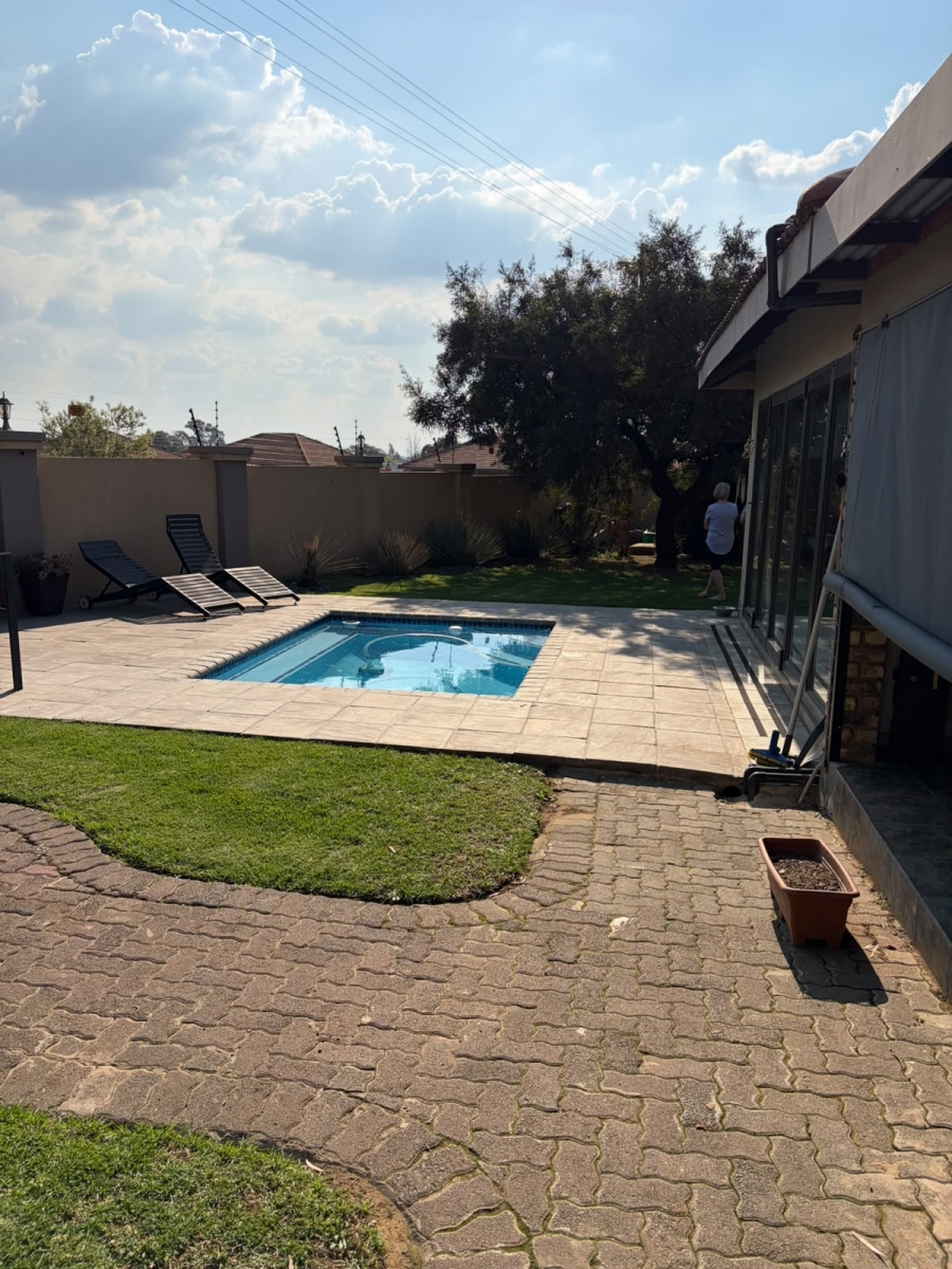 4 Bedroom Property for Sale in Riversdale Gauteng