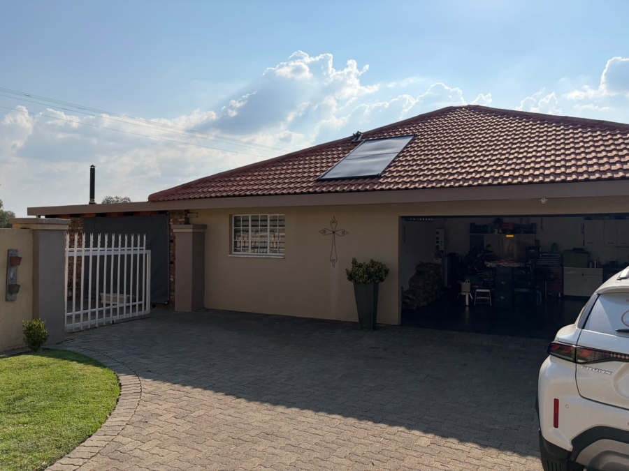 4 Bedroom Property for Sale in Riversdale Gauteng