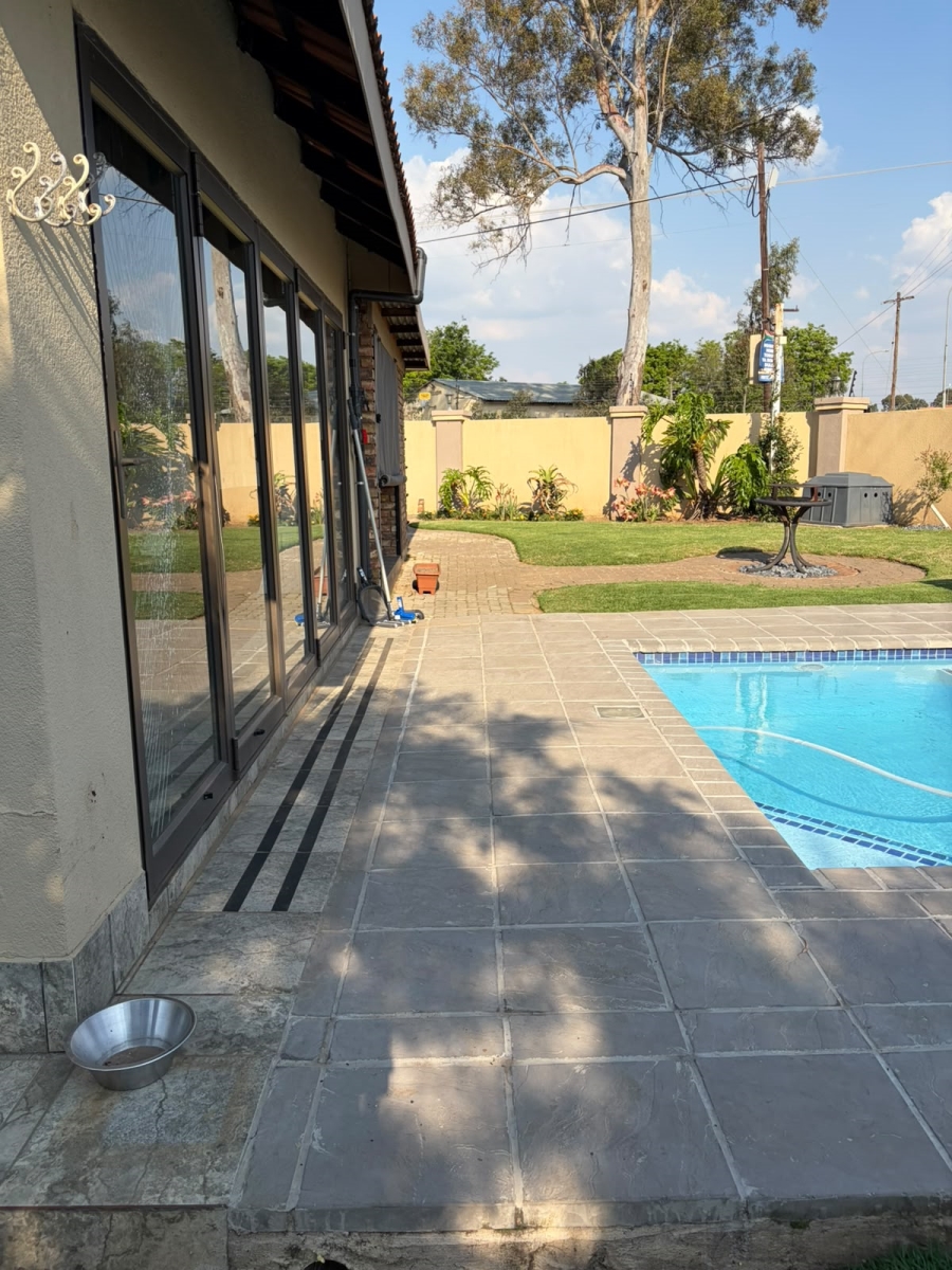 4 Bedroom Property for Sale in Riversdale Gauteng