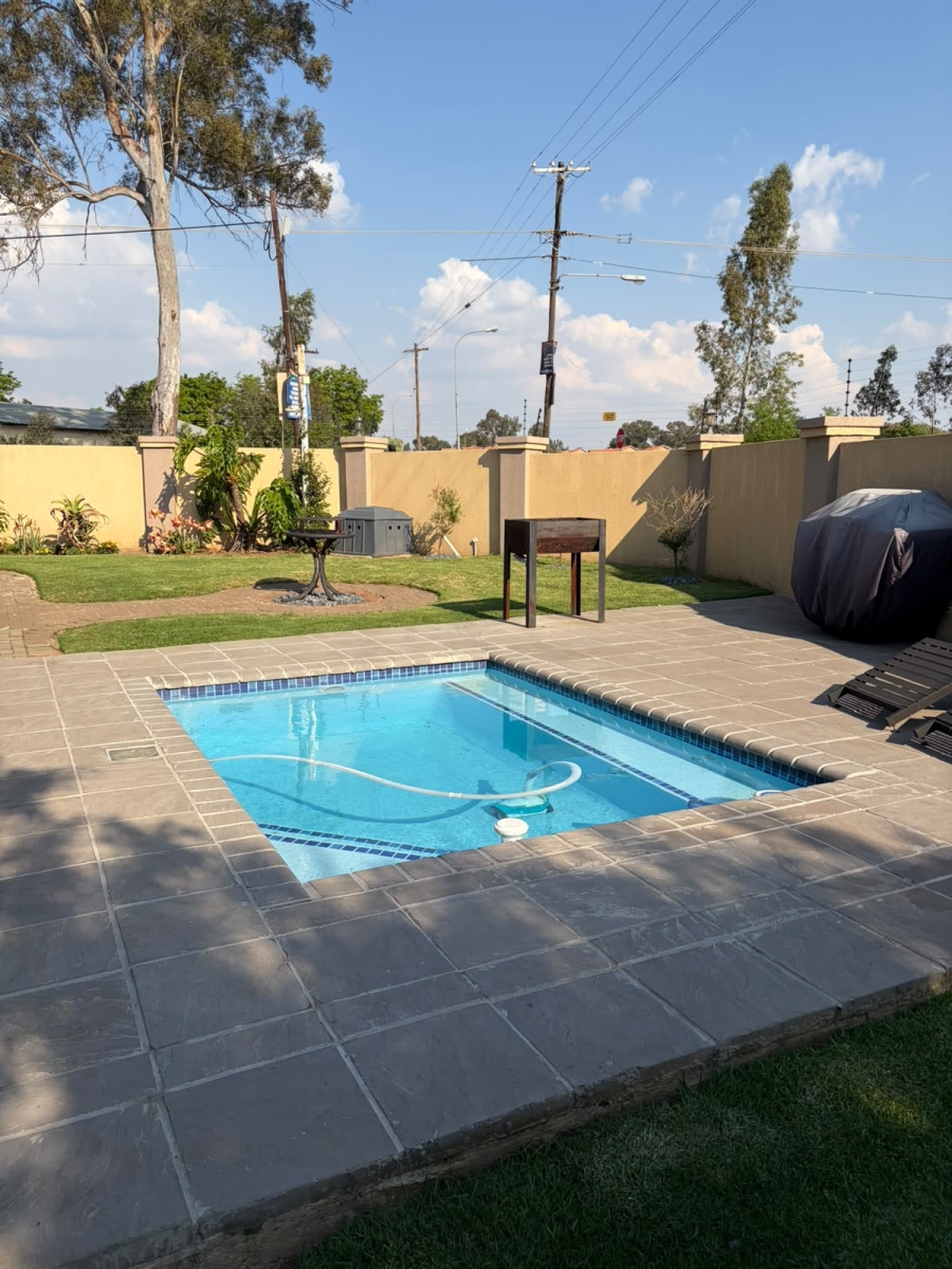 4 Bedroom Property for Sale in Riversdale Gauteng