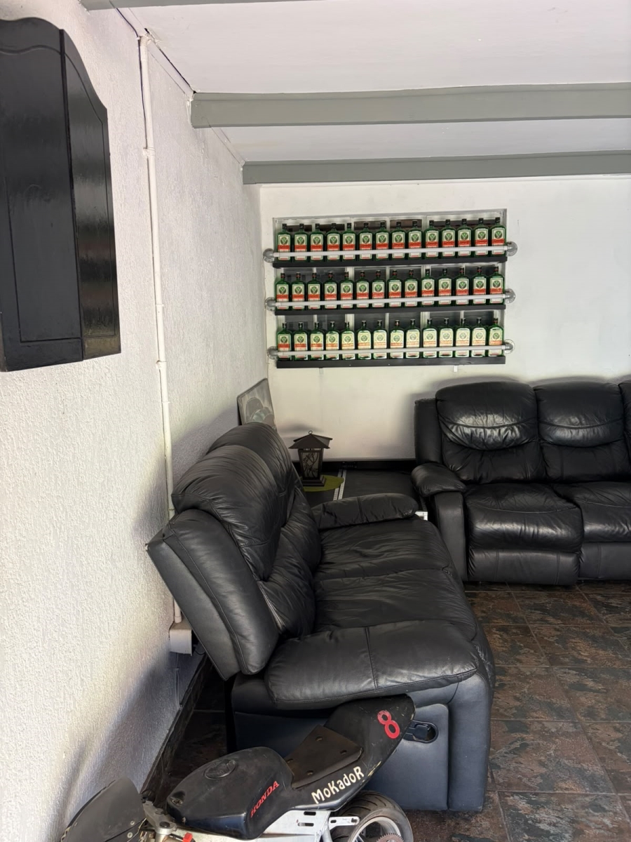 4 Bedroom Property for Sale in Riversdale Gauteng
