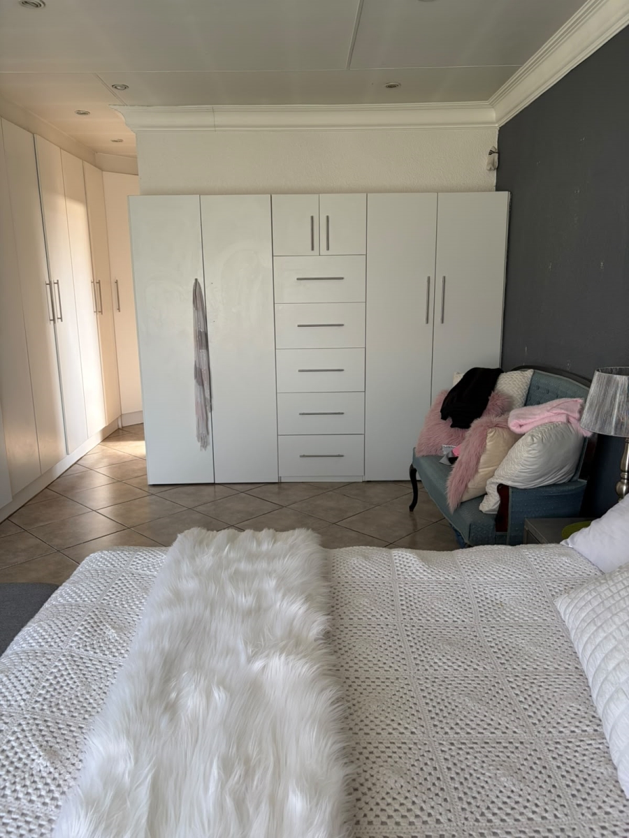 4 Bedroom Property for Sale in Riversdale Gauteng