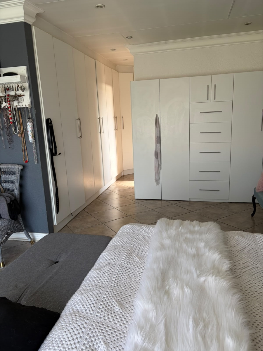 4 Bedroom Property for Sale in Riversdale Gauteng