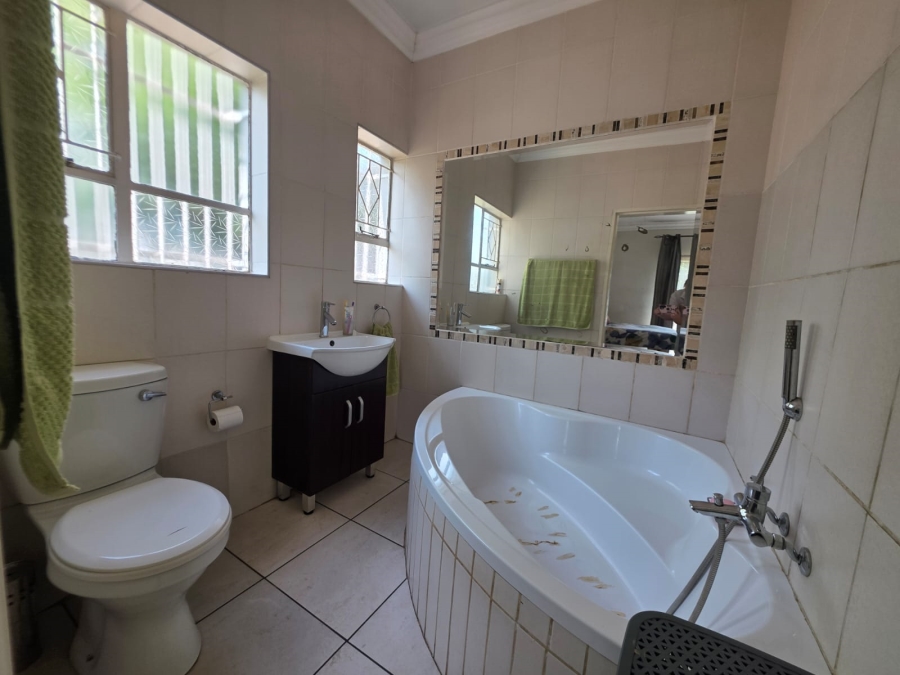 3 Bedroom Property for Sale in Vanderbijlpark SW 5 Gauteng