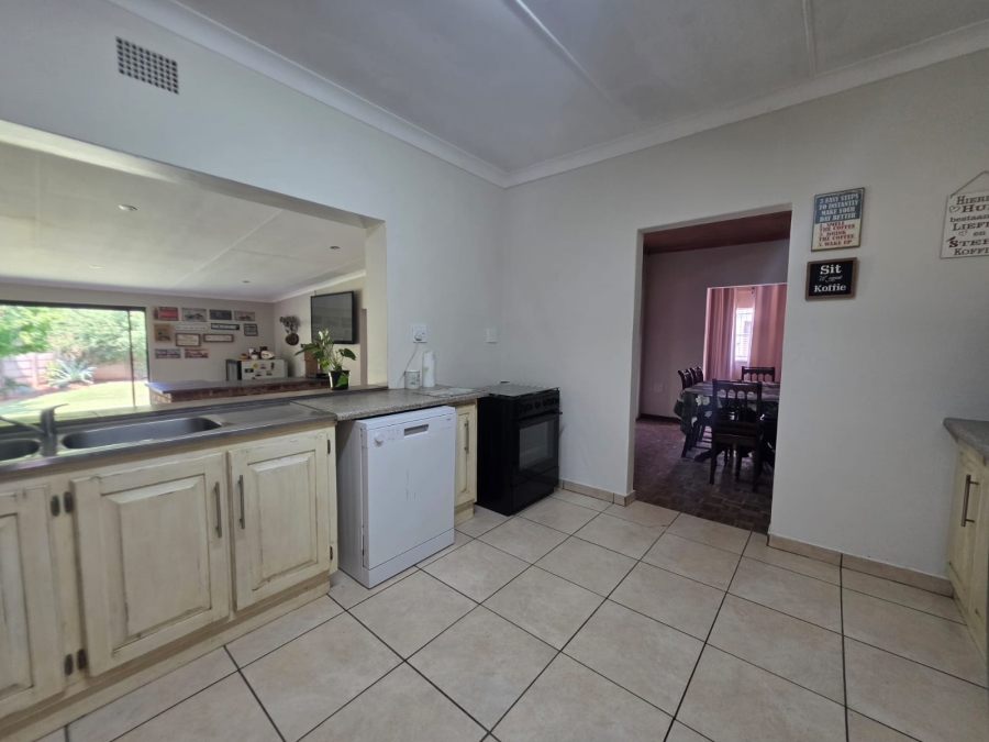 3 Bedroom Property for Sale in Vanderbijlpark SW 5 Gauteng