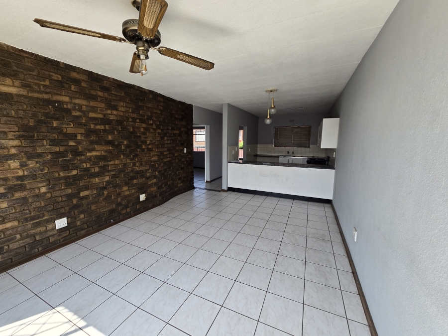 2 Bedroom Property for Sale in New Redruth Gauteng