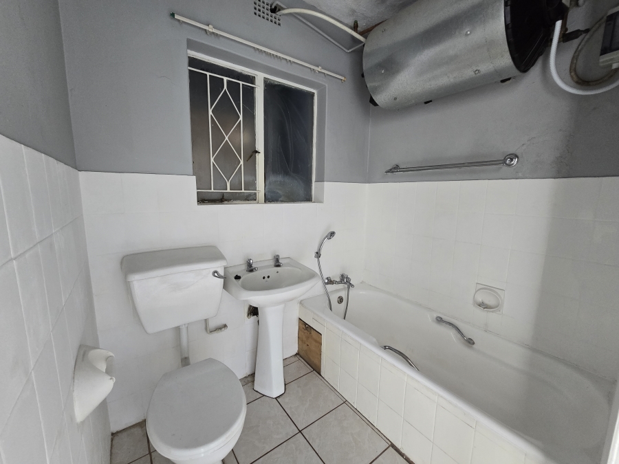 2 Bedroom Property for Sale in New Redruth Gauteng