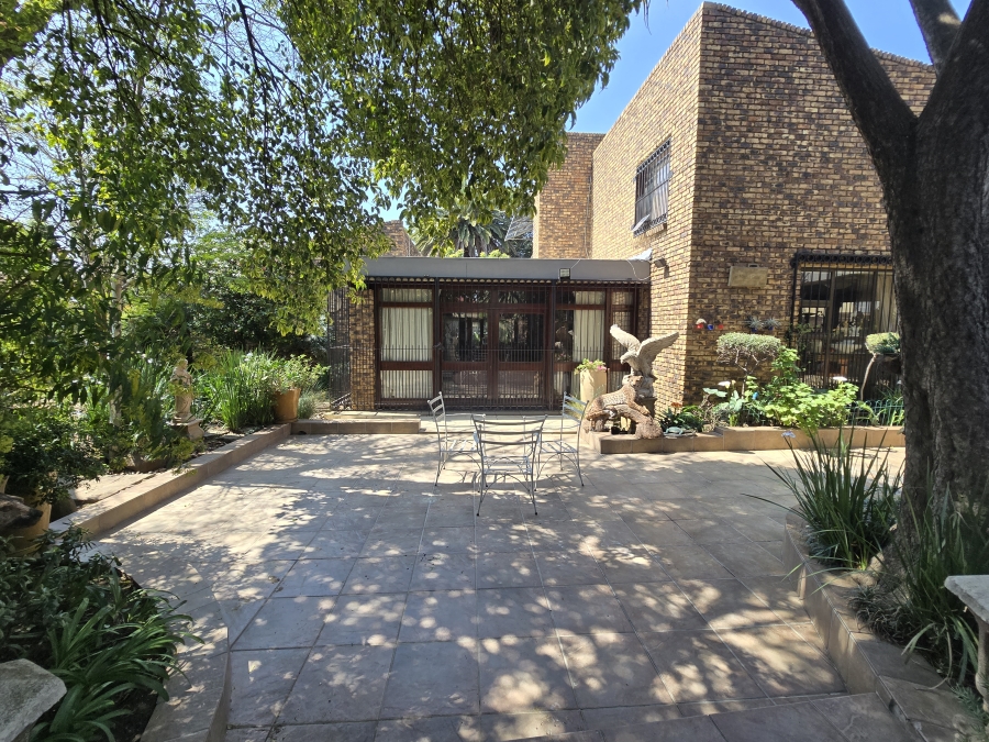 4 Bedroom Property for Sale in Parkhill Gardens Gauteng