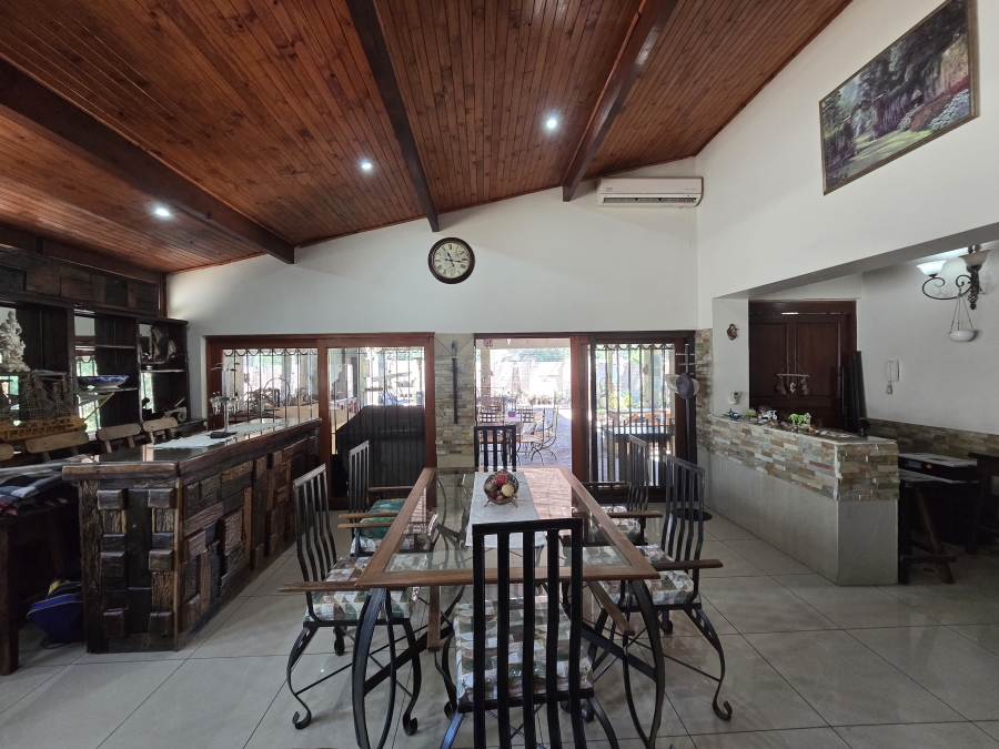 4 Bedroom Property for Sale in Parkhill Gardens Gauteng