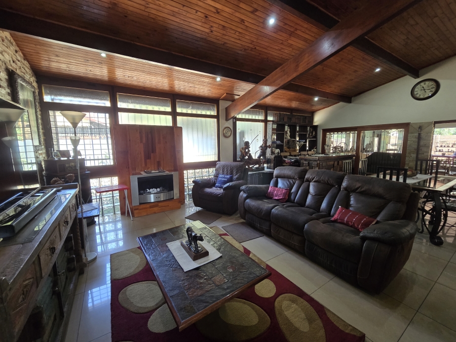 4 Bedroom Property for Sale in Parkhill Gardens Gauteng