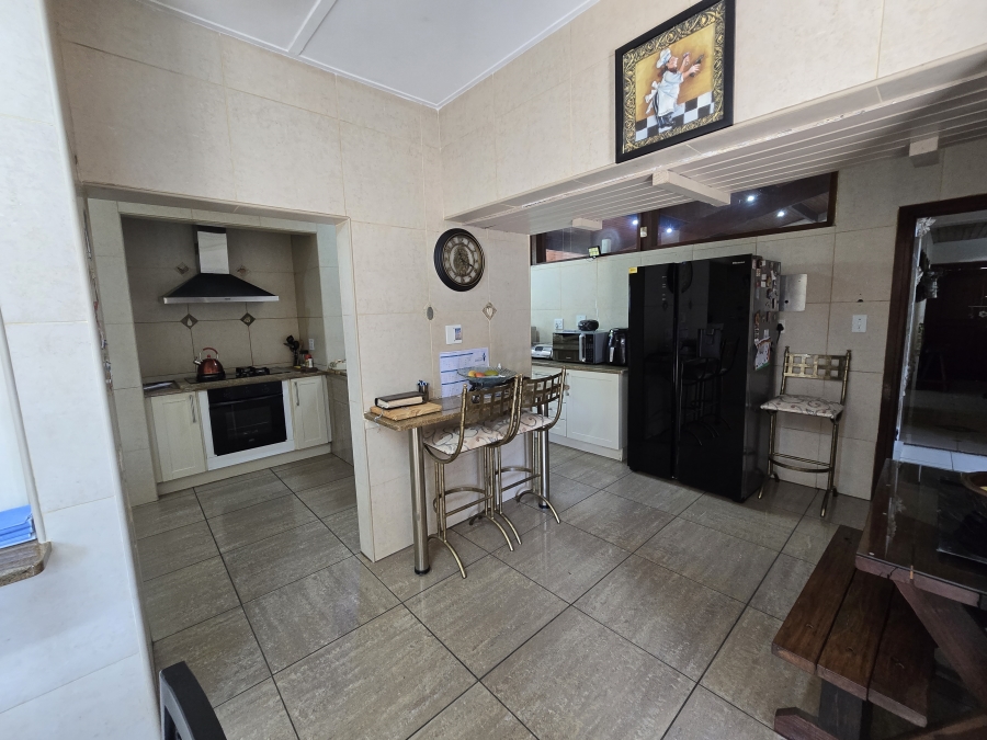 4 Bedroom Property for Sale in Parkhill Gardens Gauteng