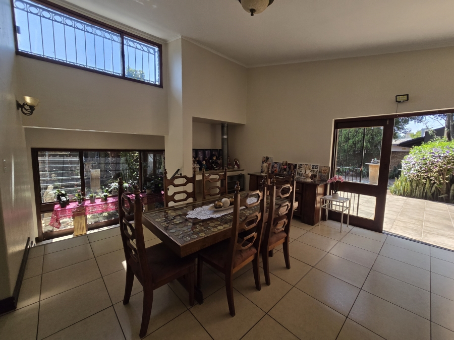 4 Bedroom Property for Sale in Parkhill Gardens Gauteng