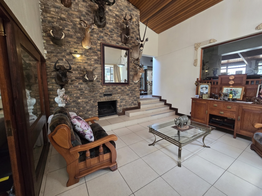 4 Bedroom Property for Sale in Parkhill Gardens Gauteng