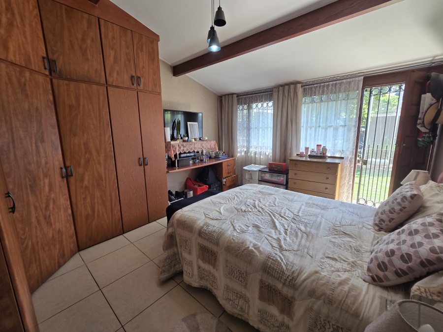 4 Bedroom Property for Sale in Parkhill Gardens Gauteng