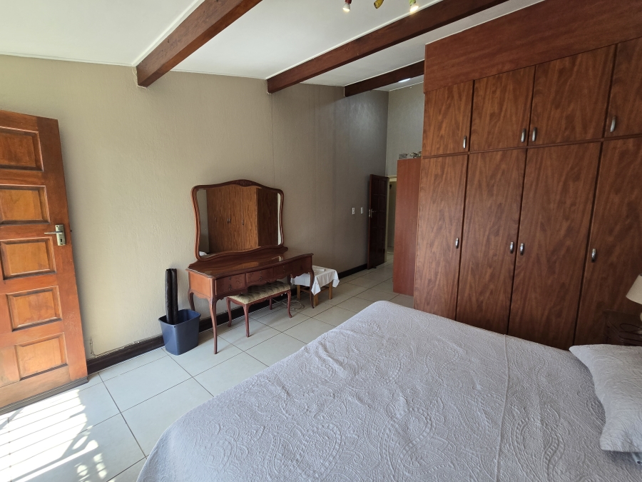 4 Bedroom Property for Sale in Parkhill Gardens Gauteng