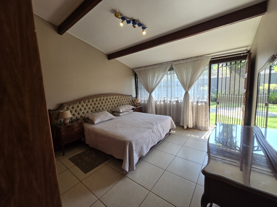 4 Bedroom Property for Sale in Parkhill Gardens Gauteng