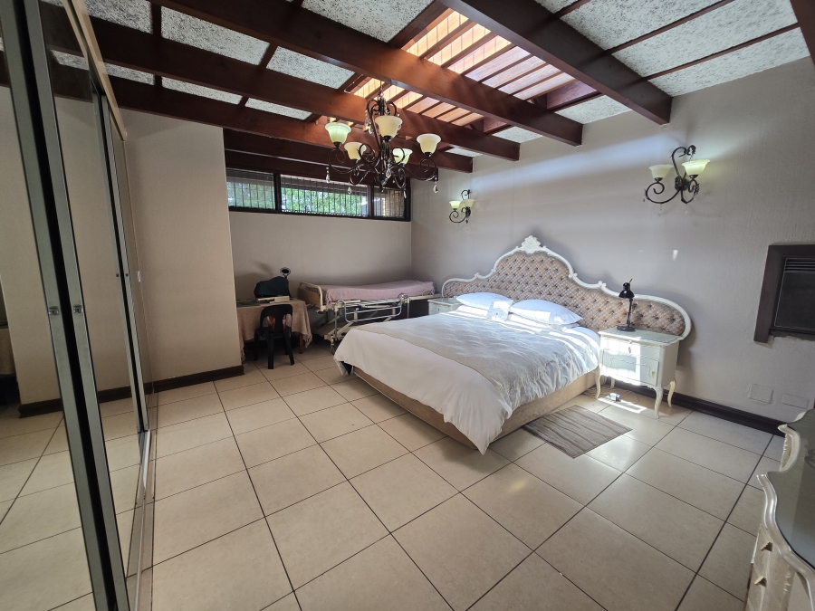 4 Bedroom Property for Sale in Parkhill Gardens Gauteng