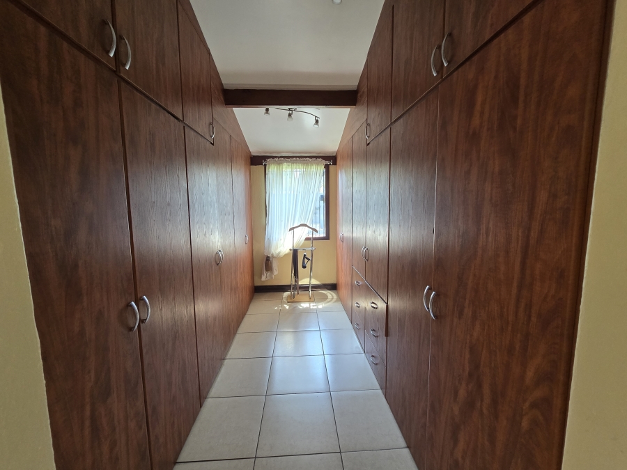 4 Bedroom Property for Sale in Parkhill Gardens Gauteng
