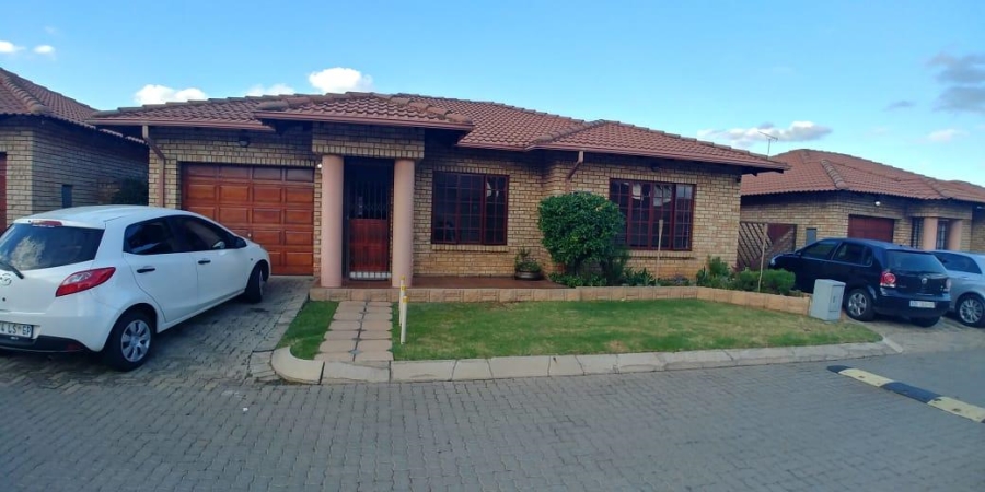 To Let 3 Bedroom Property for Rent in New Market Park Gauteng