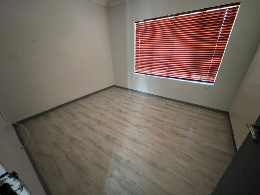 To Let 3 Bedroom Property for Rent in New Market Park Gauteng