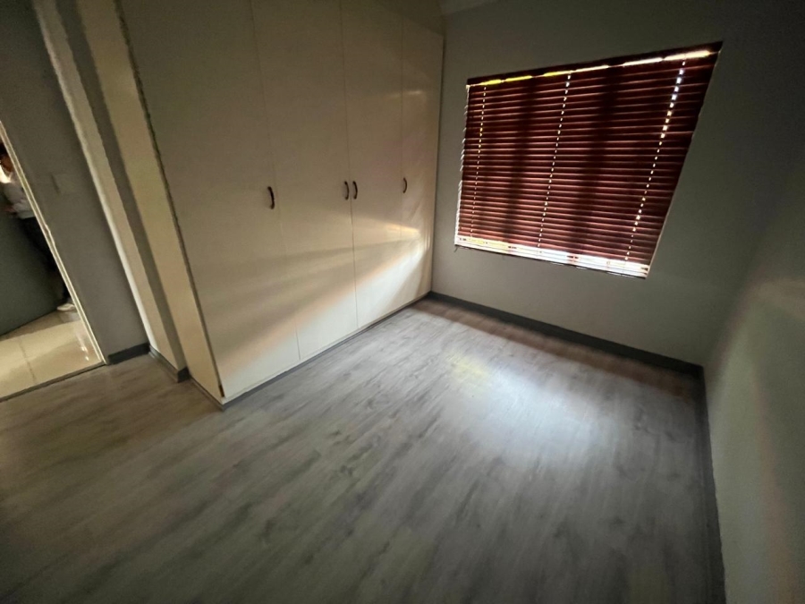 To Let 3 Bedroom Property for Rent in New Market Park Gauteng