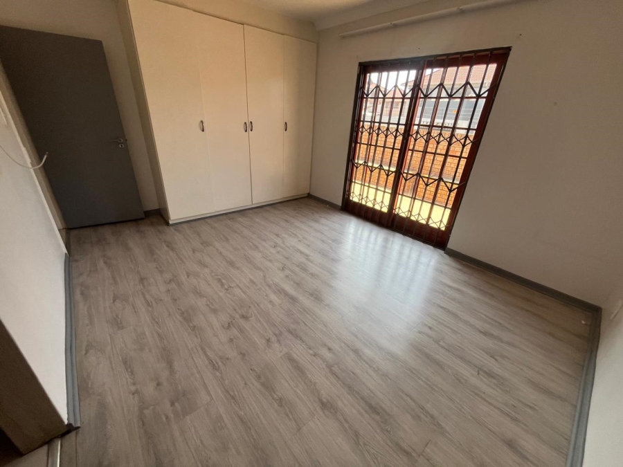 To Let 3 Bedroom Property for Rent in New Market Park Gauteng