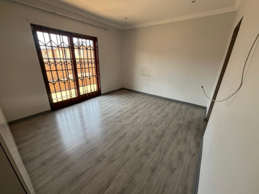 To Let 3 Bedroom Property for Rent in New Market Park Gauteng
