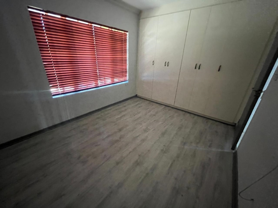 To Let 3 Bedroom Property for Rent in New Market Park Gauteng