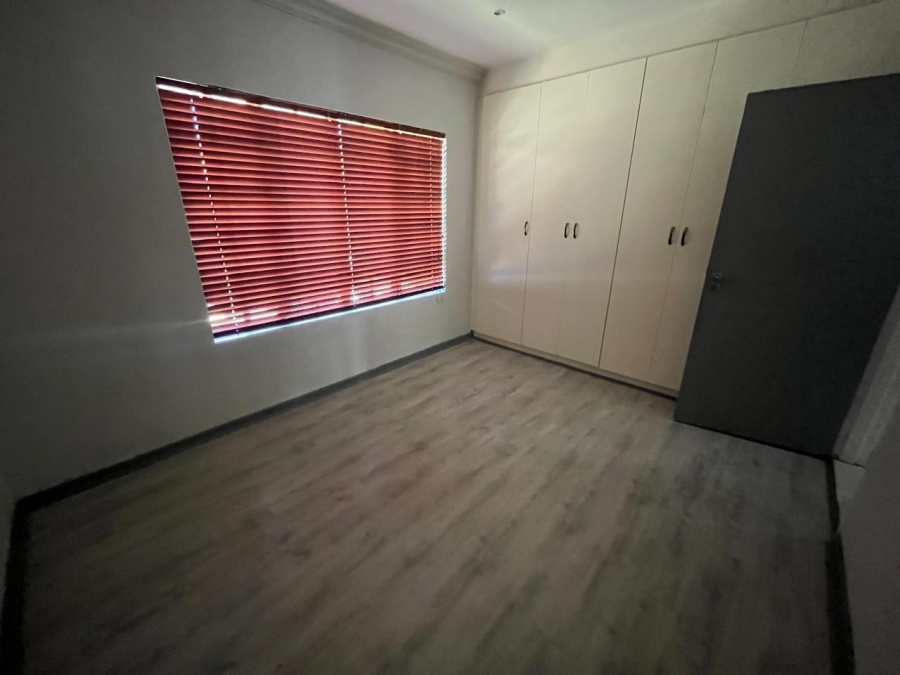 To Let 3 Bedroom Property for Rent in New Market Park Gauteng