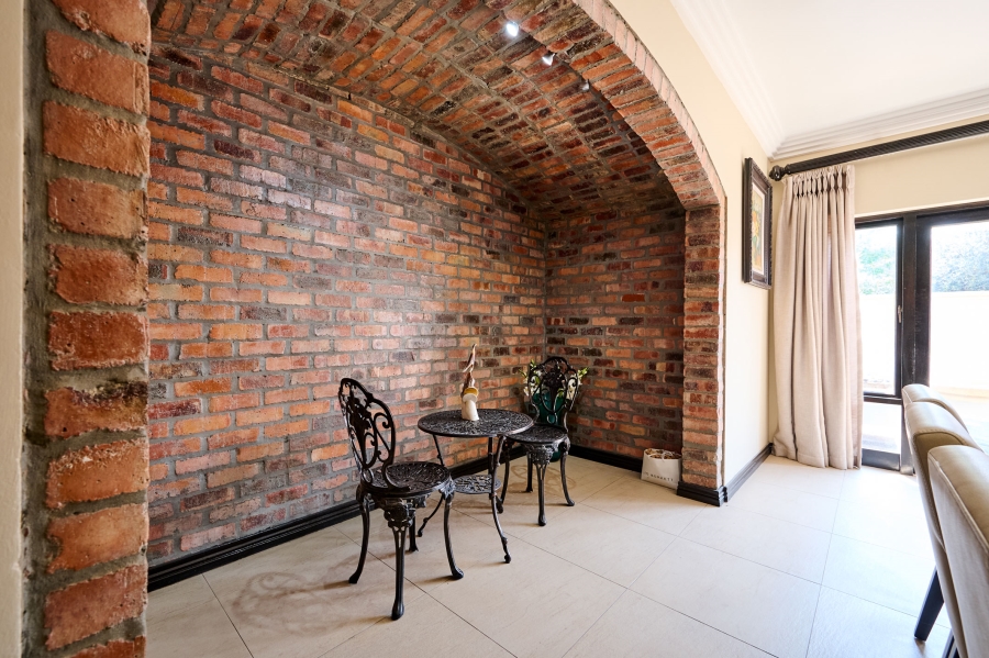 5 Bedroom Property for Sale in Kyalami Crest Estate Gauteng