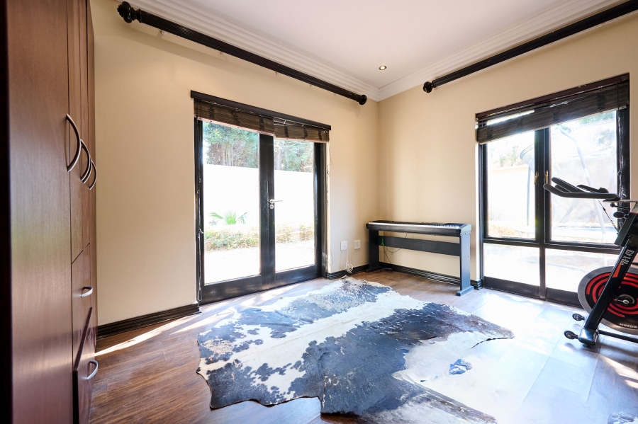 5 Bedroom Property for Sale in Kyalami Crest Estate Gauteng