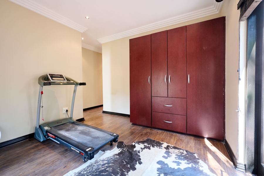 5 Bedroom Property for Sale in Kyalami Crest Estate Gauteng