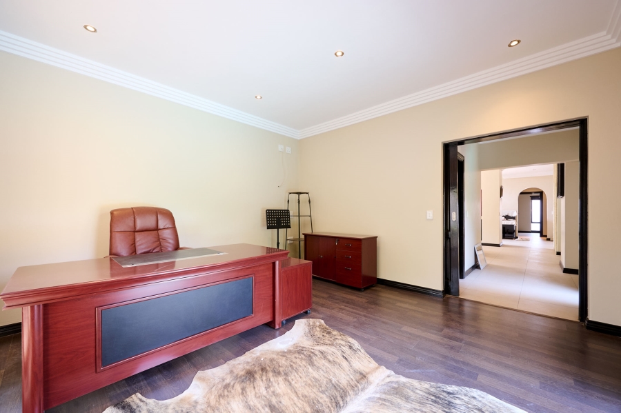 5 Bedroom Property for Sale in Kyalami Crest Estate Gauteng