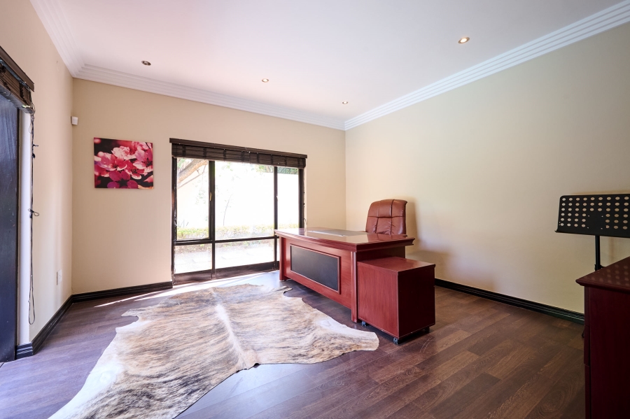 5 Bedroom Property for Sale in Kyalami Crest Estate Gauteng
