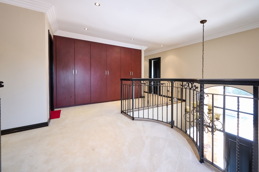 5 Bedroom Property for Sale in Kyalami Crest Estate Gauteng