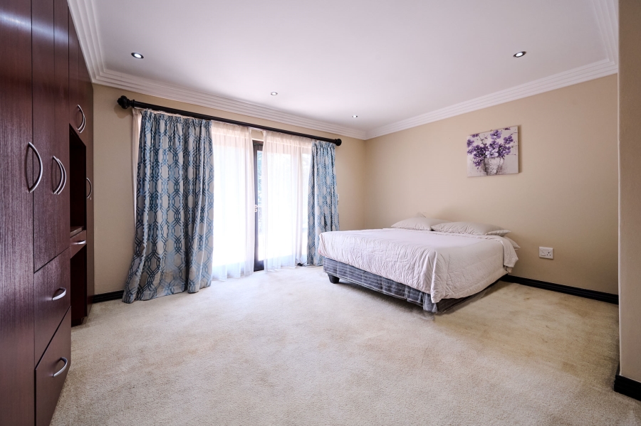 5 Bedroom Property for Sale in Kyalami Crest Estate Gauteng