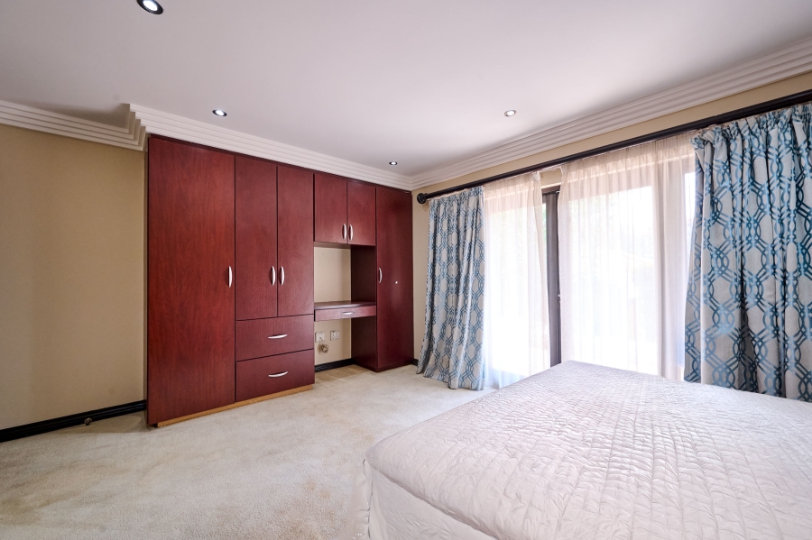 5 Bedroom Property for Sale in Kyalami Crest Estate Gauteng