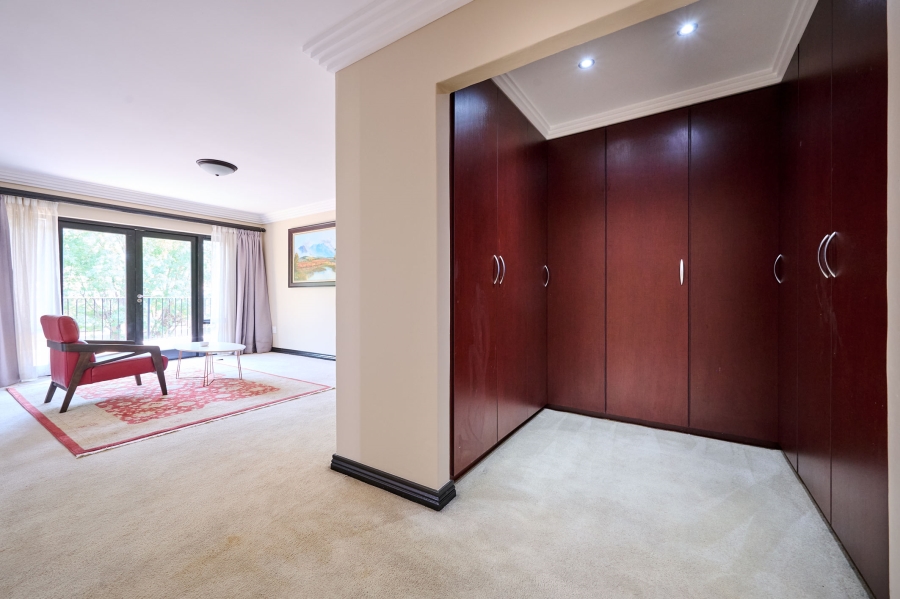 5 Bedroom Property for Sale in Kyalami Crest Estate Gauteng