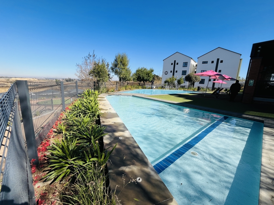 To Let 2 Bedroom Property for Rent in Witfield Gauteng