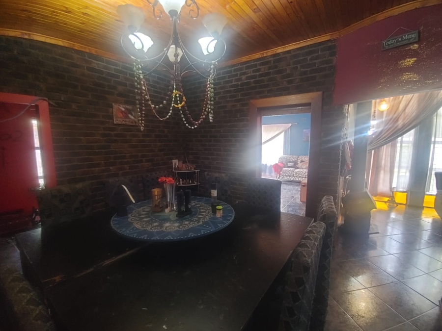 To Let 4 Bedroom Property for Rent in Falcon Ridge Gauteng
