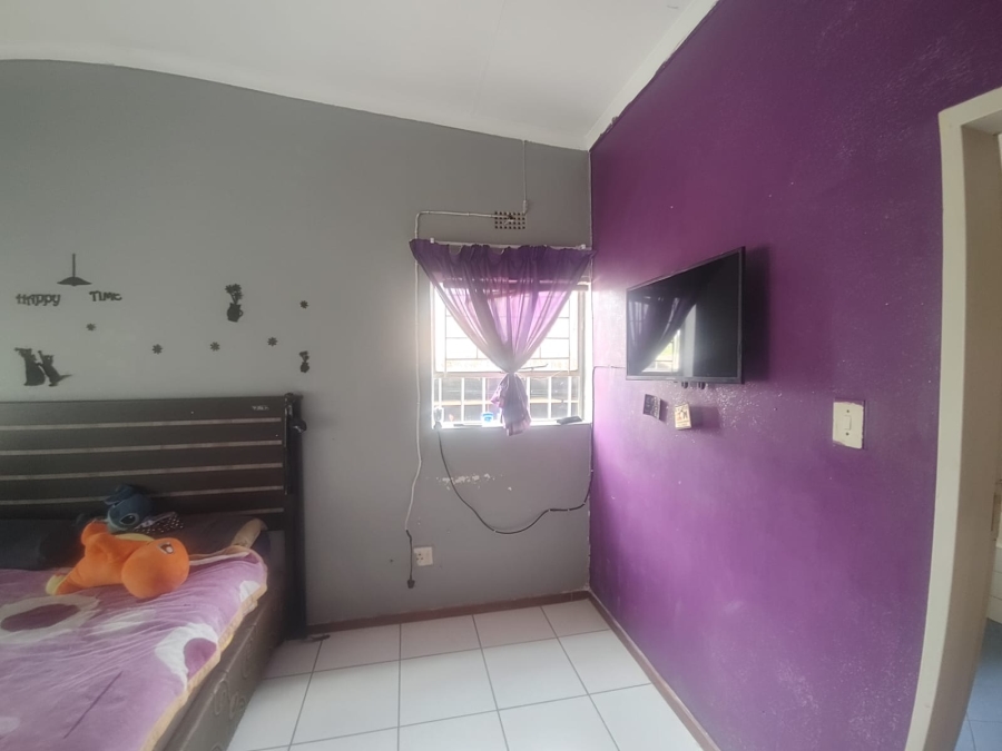 To Let 4 Bedroom Property for Rent in Falcon Ridge Gauteng