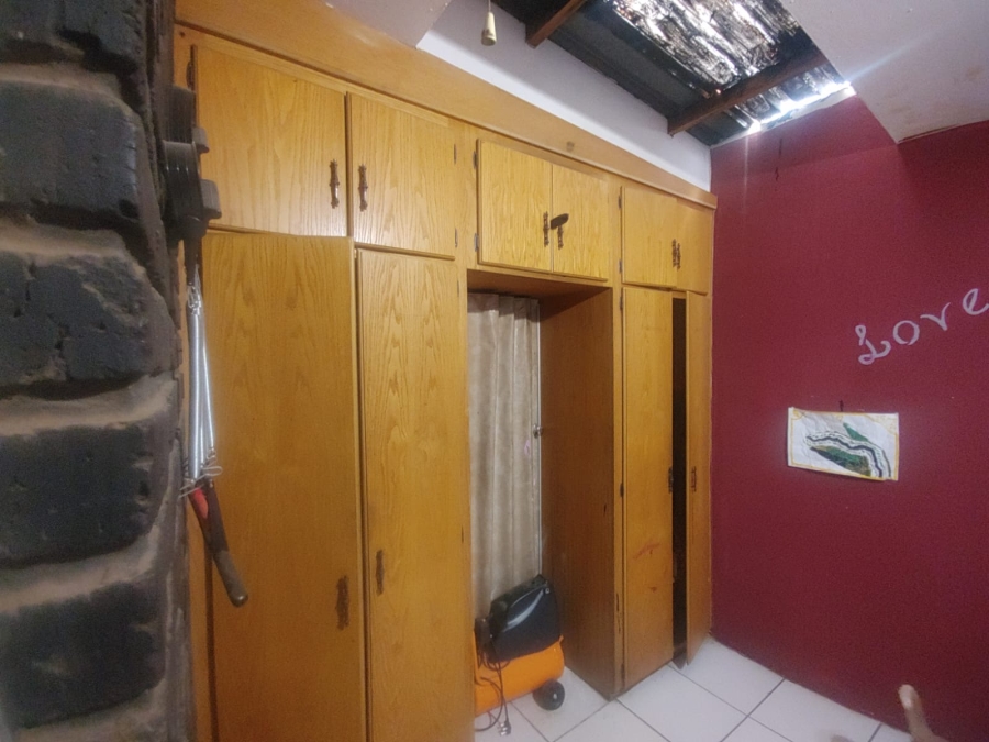 To Let 4 Bedroom Property for Rent in Falcon Ridge Gauteng