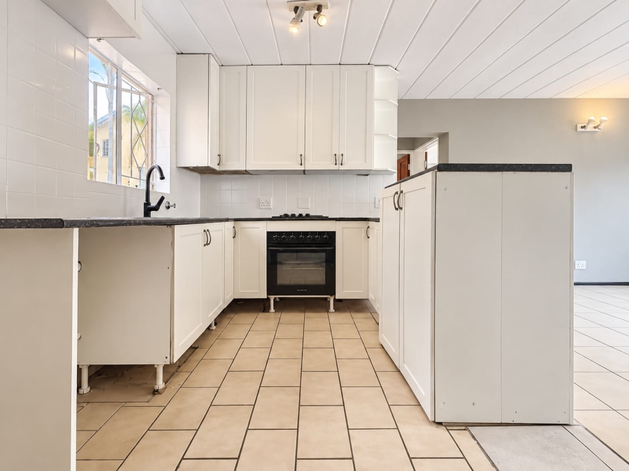 2 Bedroom Property for Sale in Helderkruin Gauteng