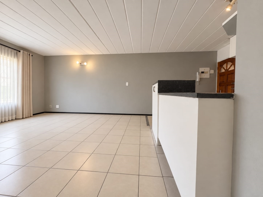 2 Bedroom Property for Sale in Helderkruin Gauteng