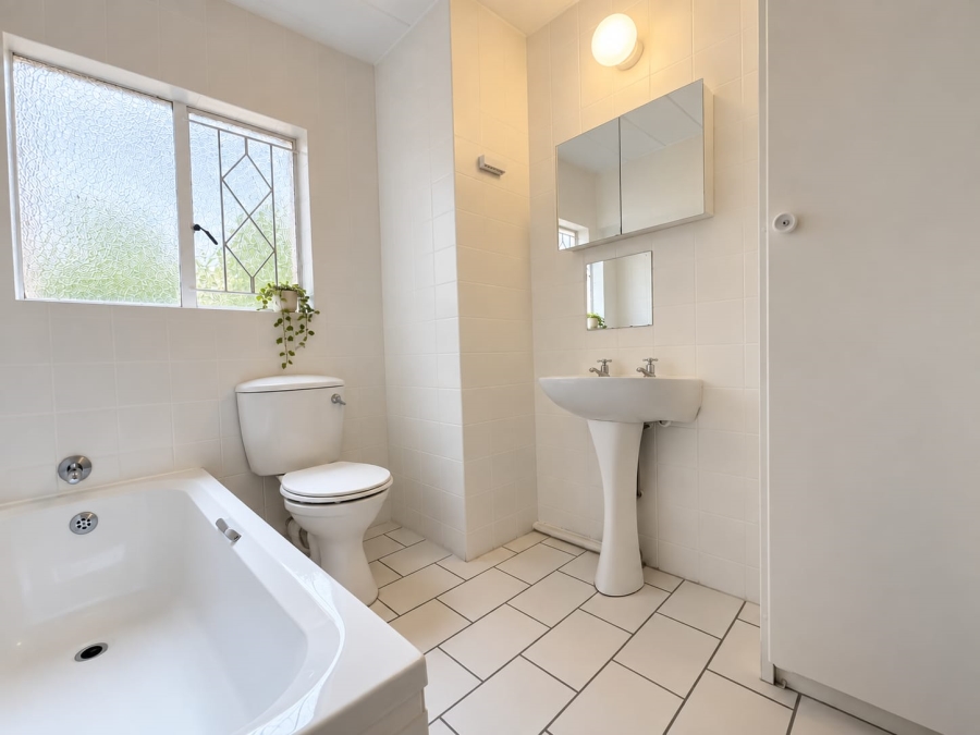 2 Bedroom Property for Sale in Helderkruin Gauteng